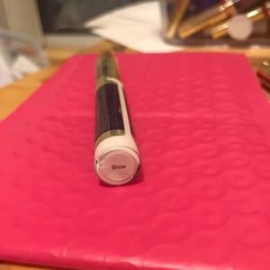 SNOW ShadowSense eye shadow